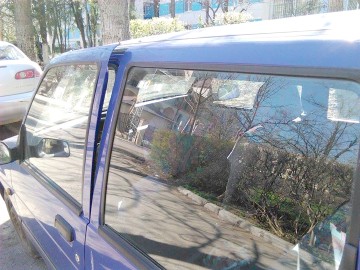 Maşină vandalizată în Tomis Nord